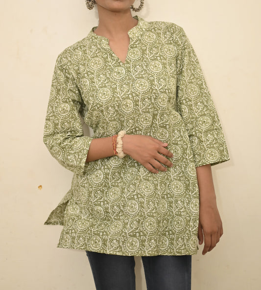 Women’s Olive Green & White Flower Printed Cotton Short Kurti / Casual Tunic Top